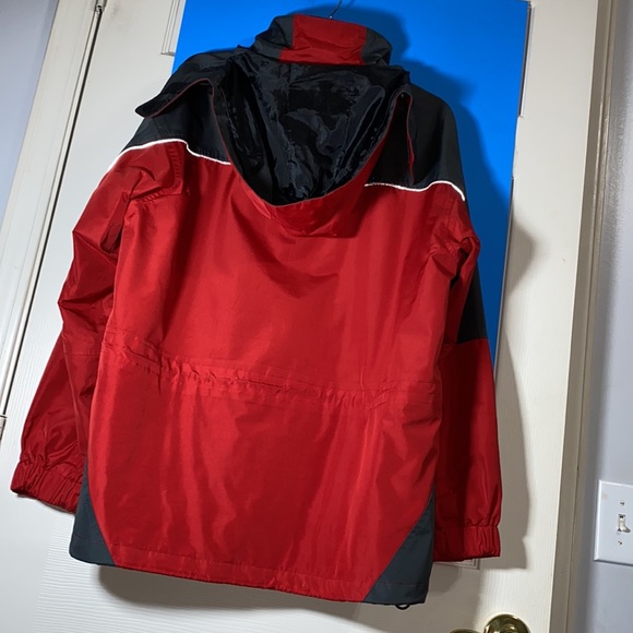 JEGARL-O Waterproof Medium Jacket insulated, waterproof protect you from element - Picture 3 of 12